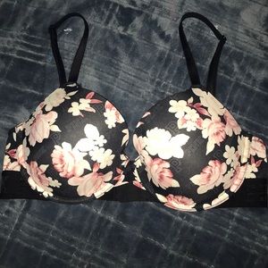 34 D from Victoria Secret only worn once